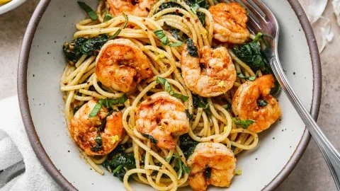 Lemon Garlic Shrimp Pasta With Spinach