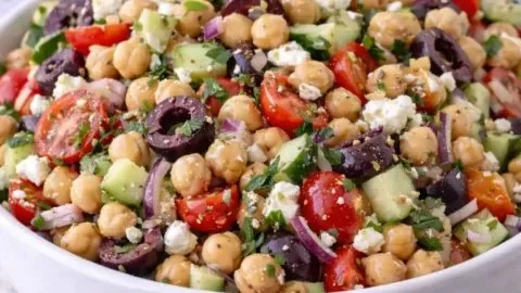 Mediterranean Chickpea Salad