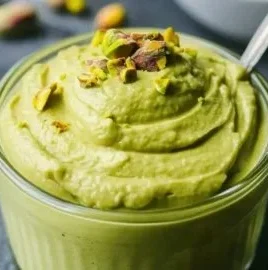 Irresistibly creamy Rêve de Pistache Italienne dessert with pistachio flavor