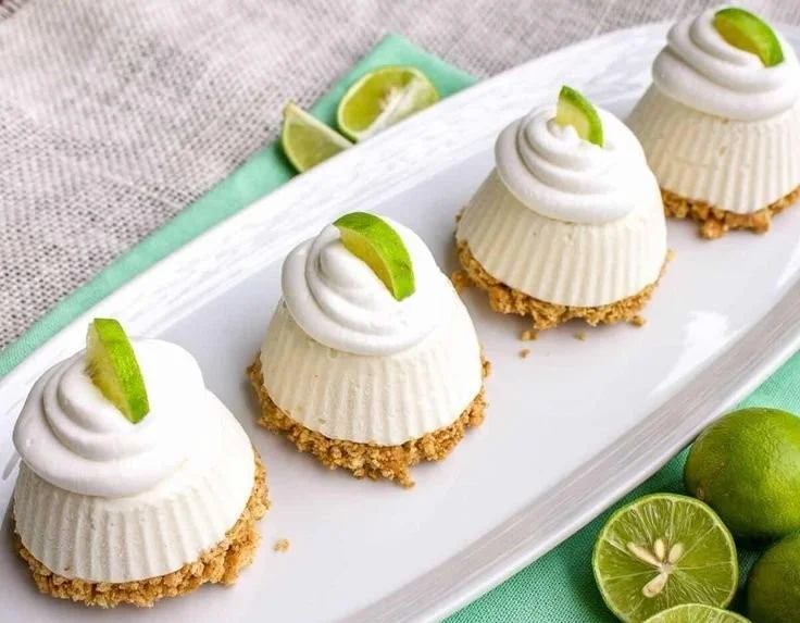 Key Lime Pie - Mini No Bake Pies!
