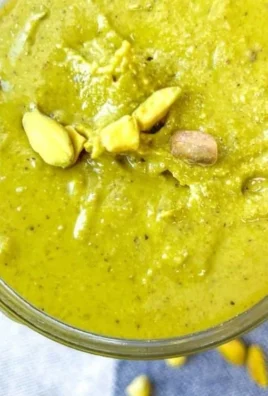 Delicious pistachio cream for desserts and spreads