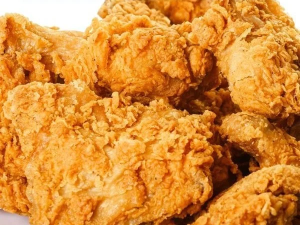 Golden crispy air fryer fried chicken ready to serve