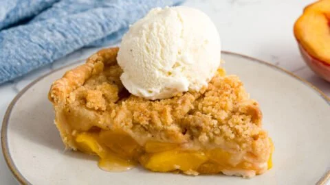 Delicious peach crumble dessert served in a bowl