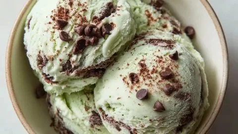 Delicious mint chocolate ice cream made with keto-friendly cottage cheese.